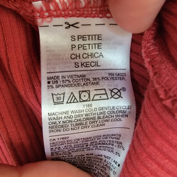 Pink Ribbed Tank - Old Navy - Size Small - Picture 6 of 7